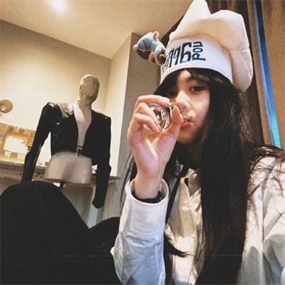 一个女人的身份证明 海报